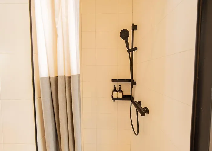 Alphabet - Binnenrotte 102 * روتردام